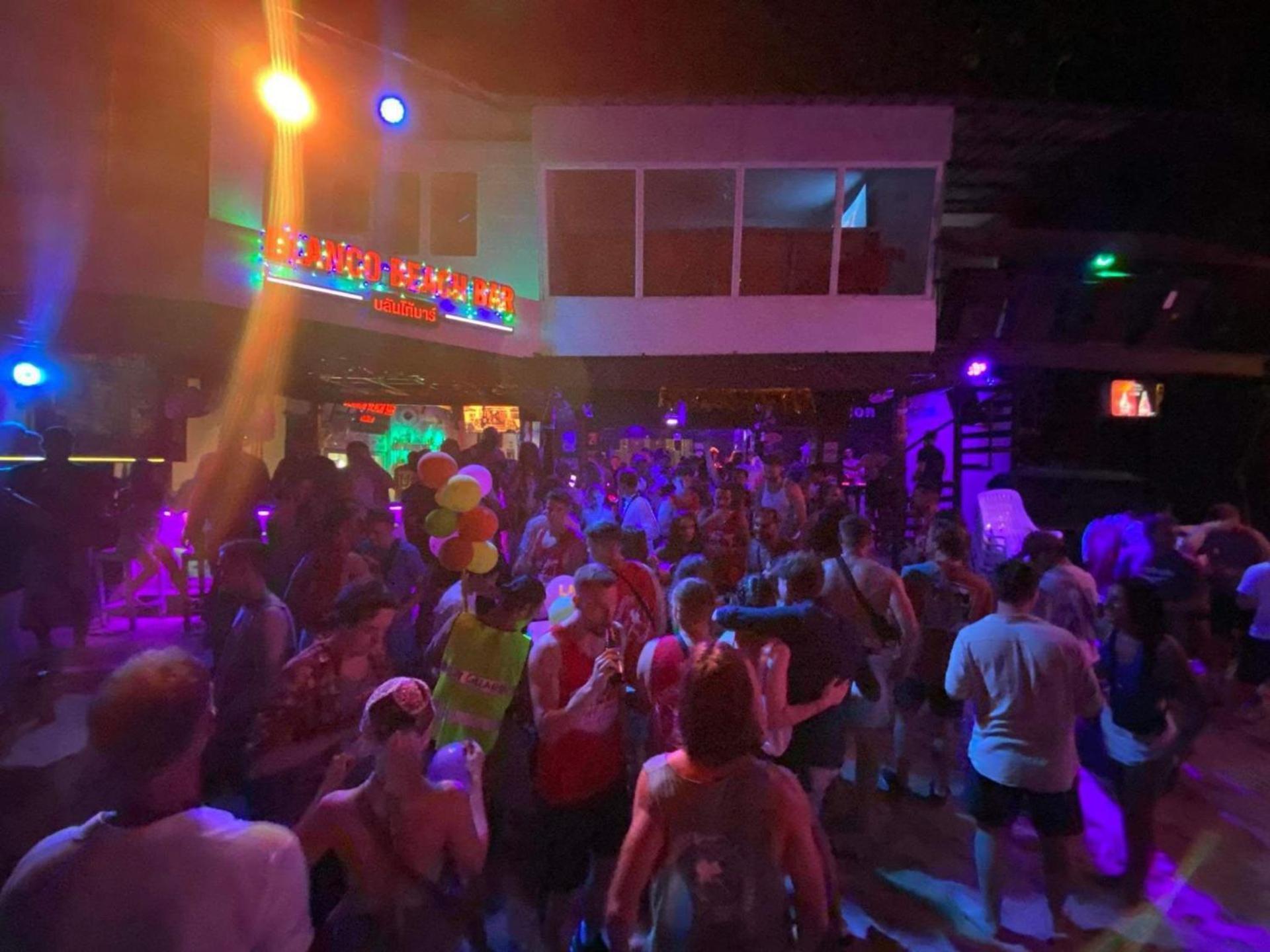 Blanco Beach Bar Hostel 피피섬 외부 사진