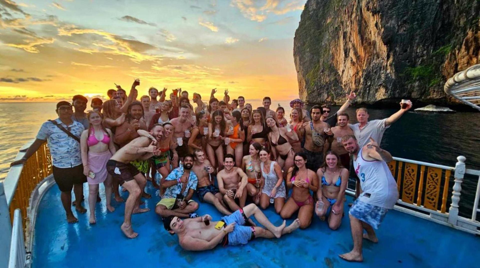 Blanco Beach Bar Hostel 피피섬 외부 사진